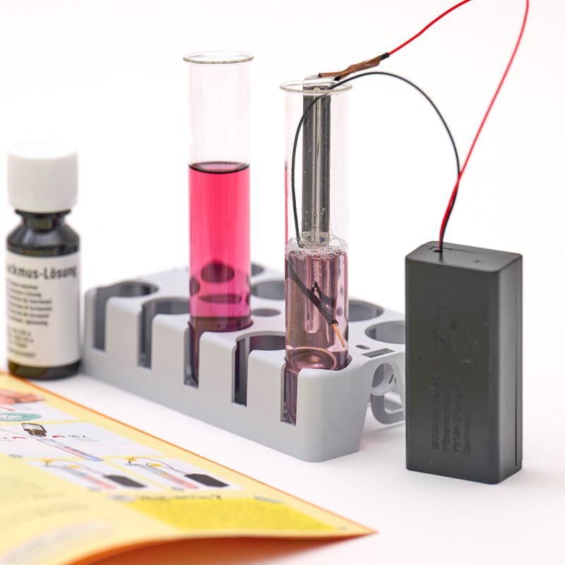 Thames and Kosmos C500 Chemistry Set Electrophoresis Experiment