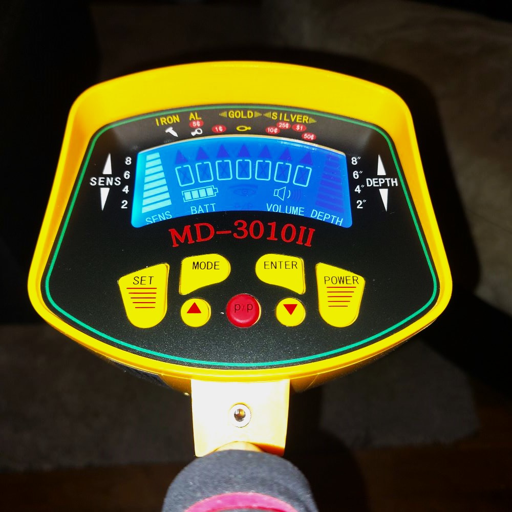 Metal detector LCD display