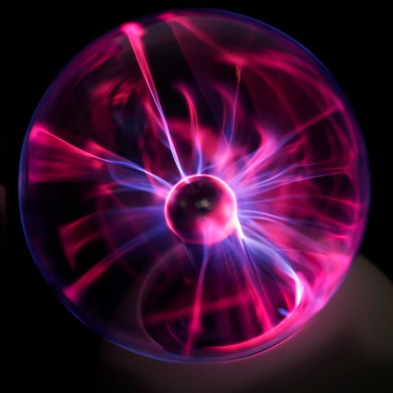 Thames and Kosmos Plasma Ball Close up